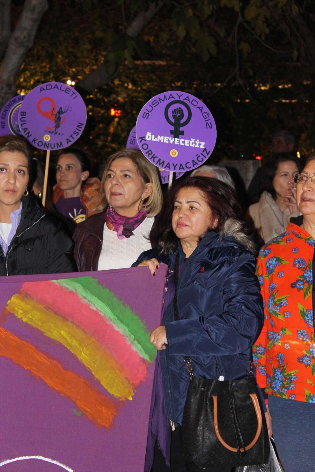 Menteşe Kadın Platformu, 25 Kasım’da Sokakları Doldurdu: “Dünya Yerinden Oynar, Kadınlar Özgür Olsa!” 21